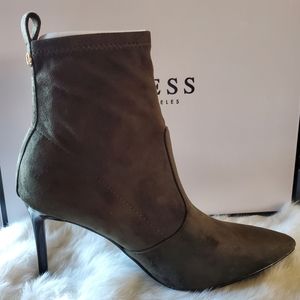 Guess boots